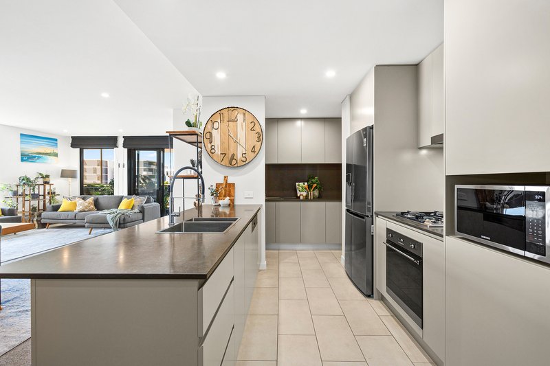 Photo - 605/88 Keira Street, Wollongong NSW 2500 - Image 2