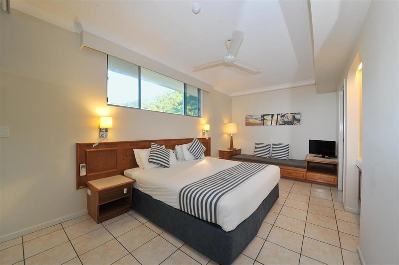 Photo - 606 E/14 Resort Drive, Whitsunday Apartments Drive, Hamilton Island QLD 4803 - Image 24