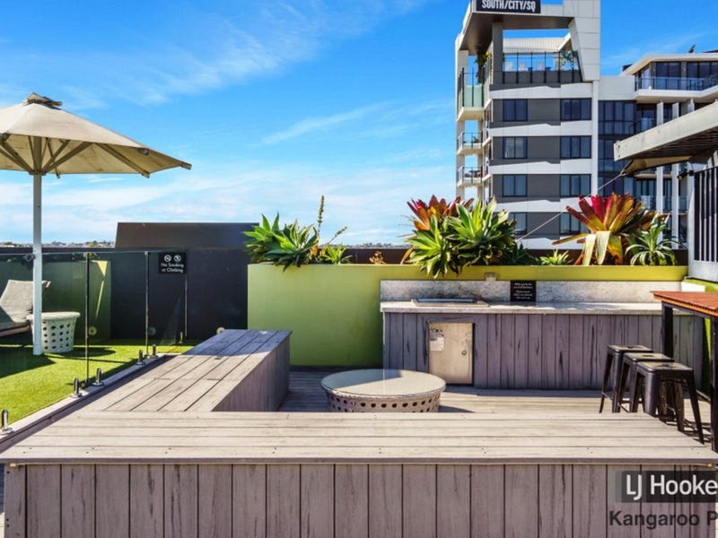 Photo - 606/159 Logan Road, Woolloongabba QLD 4102 - Image 10