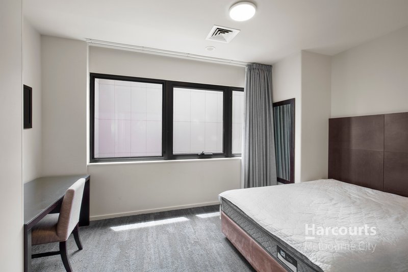 Photo - 606/250 Elizabeth Street, Melbourne VIC 3000 - Image 3