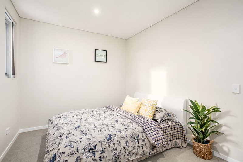 Photo - 606/30 Burelli Street, Wollongong NSW 2500 - Image 5