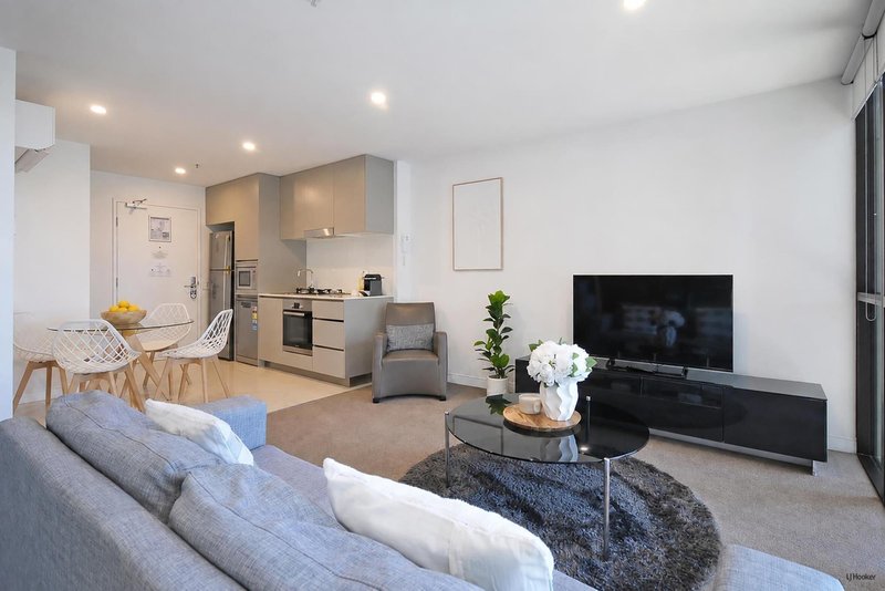 Photo - 606/3440 Surfers Paradise Boulevard, Surfers Paradise QLD 4217 - Image 5