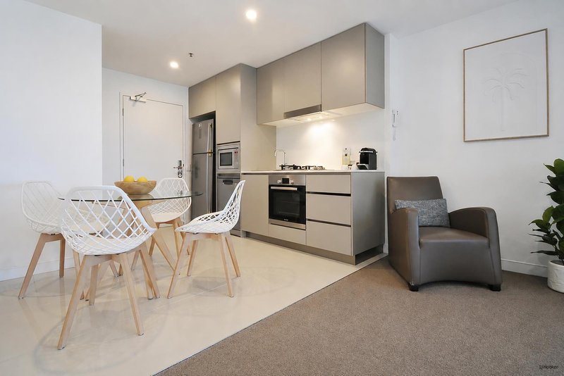 Photo - 606/3440 Surfers Paradise Boulevard, Surfers Paradise QLD 4217 - Image 8
