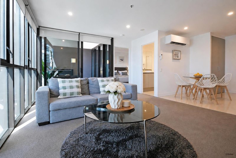 Photo - 606/3440 Surfers Paradise Boulevard, Surfers Paradise QLD 4217 - Image 10