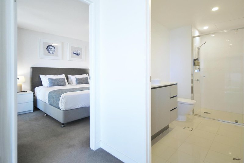 Photo - 606/3440 Surfers Paradise Boulevard, Surfers Paradise QLD 4217 - Image 11