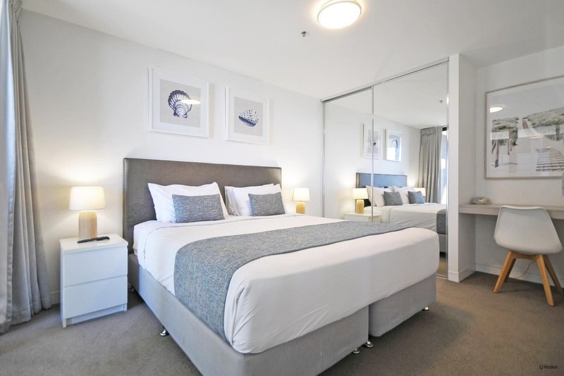 Photo - 606/3440 Surfers Paradise Boulevard, Surfers Paradise QLD 4217 - Image 12