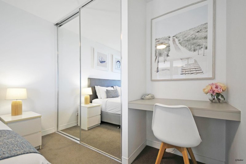 Photo - 606/3440 Surfers Paradise Boulevard, Surfers Paradise QLD 4217 - Image 13