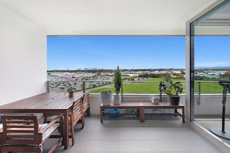 Photo - 606/43 Harbour Town Drive, Biggera Waters QLD 4216 - Image 6