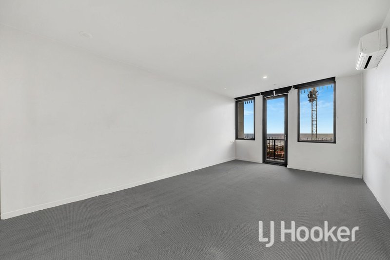 Photo - 606/435 Nepean Highway, Frankston VIC 3199 - Image 2