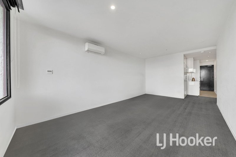 Photo - 606/435 Nepean Highway, Frankston VIC 3199 - Image 5
