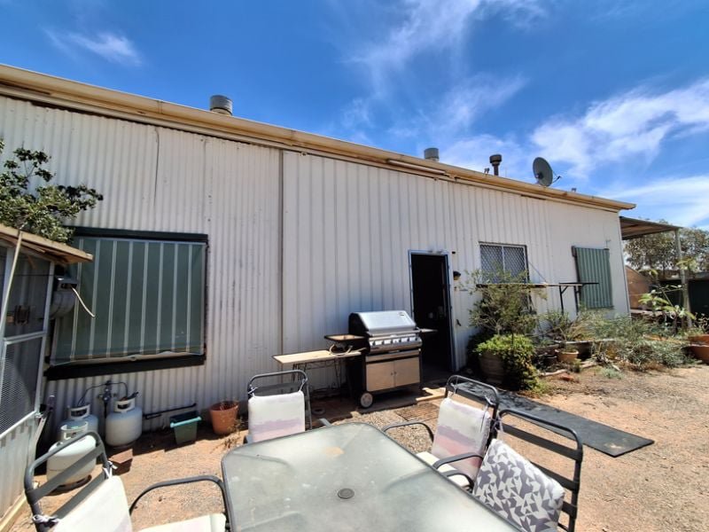 Photo - 607 Horse Paddock Road, Andamooka SA 5722 - Image 2