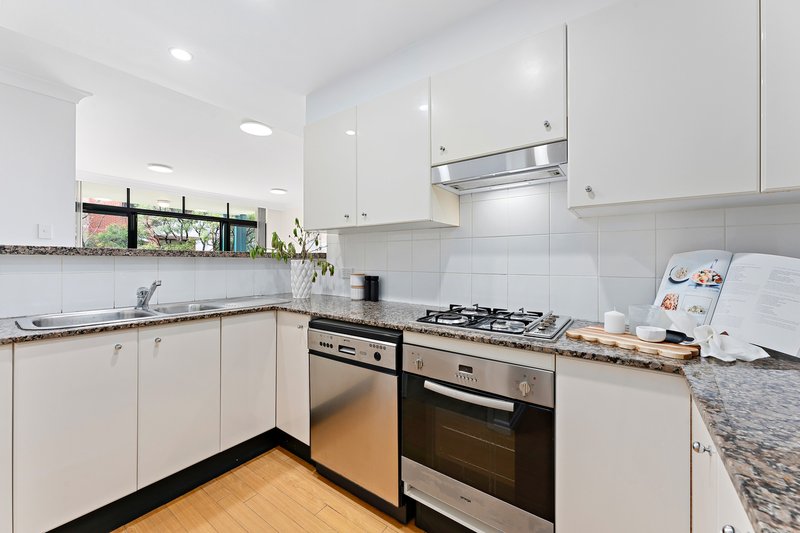 Photo - 607/10 Freeman Road, Chatswood NSW 2067 - Image 4