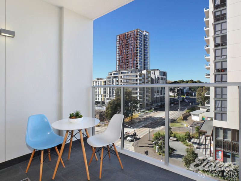 Photo - 607/15 Gadigal Ave Street, Zetland NSW 2017 - Image 2