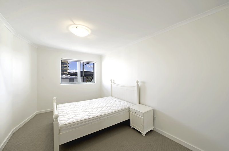 Photo - 607/16 Moore Street, City ACT 2601 - Image 6