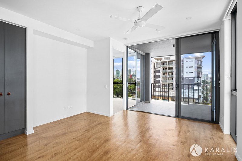 Photo - 607/18 Duke Street, Kangaroo Point QLD 4169 - Image 3