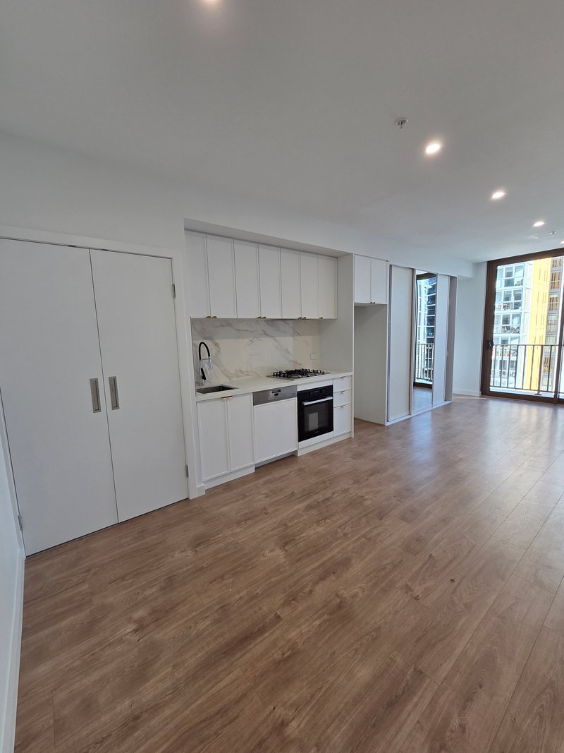 Photo - 607/181 Waymouth Street, Adelaide SA 5000 - Image 4