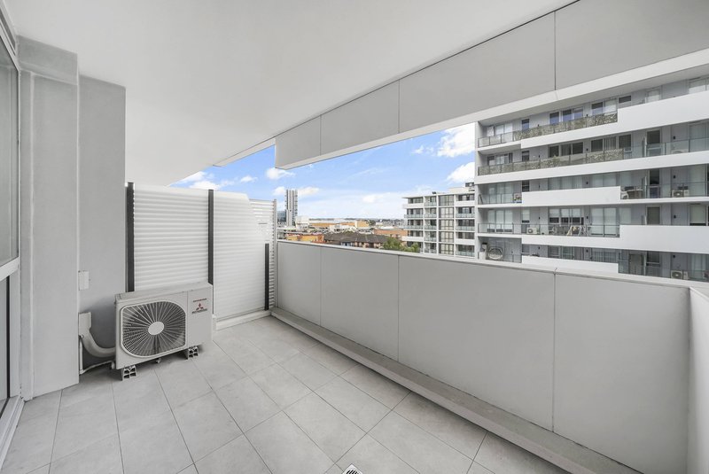 Photo - 608/19 Bigge Street, Liverpool NSW 2170 - Image 10