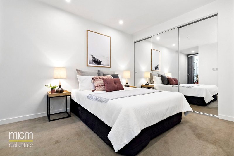 Photo - 608/55 Queens Road, Melbourne VIC 3004 - Image 3