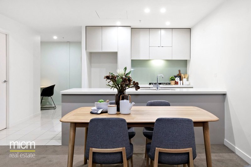 Photo - 608/55 Queens Road, Melbourne VIC 3004 - Image 5