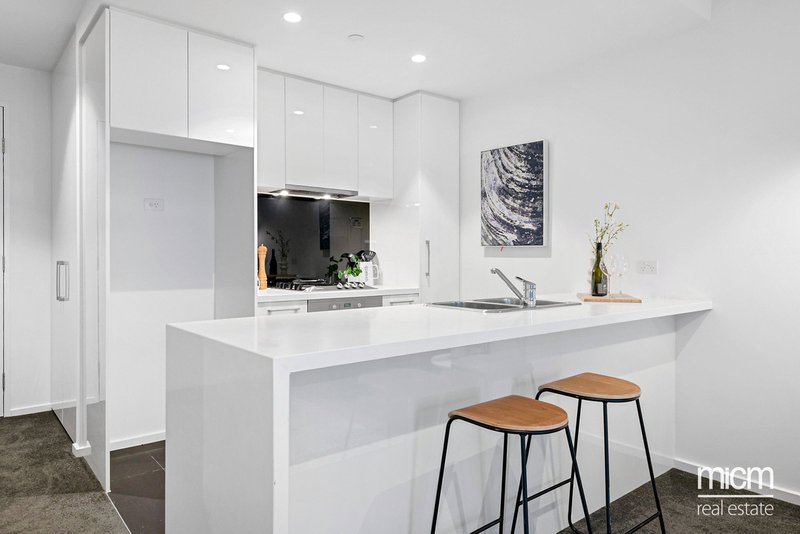 Photo - 609/1 Balston Street, Southbank VIC 3006 - Image 3