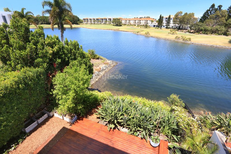 Photo - 6091 Lugano Drive, Hope Island QLD 4212 - Image 16