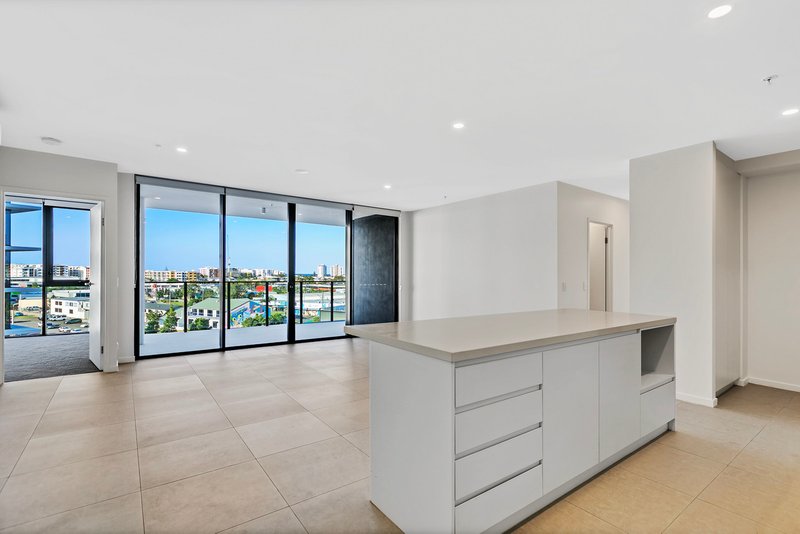 Photo - 609/12 South Sea Islander Way, Maroochydore QLD 4558 - Image 5