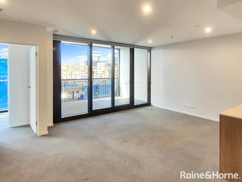 Photo - 609/15 Bowes Street, Phillip ACT 2606 - Image 2