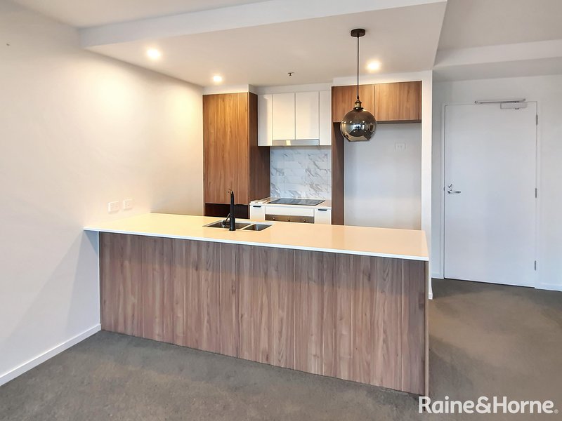 Photo - 609/15 Bowes Street, Phillip ACT 2606 - Image 4