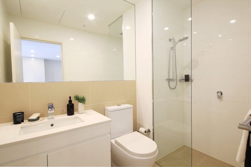 Photo - 609/2 Discovery Point Place, Wolli Creek NSW 2205 - Image 4