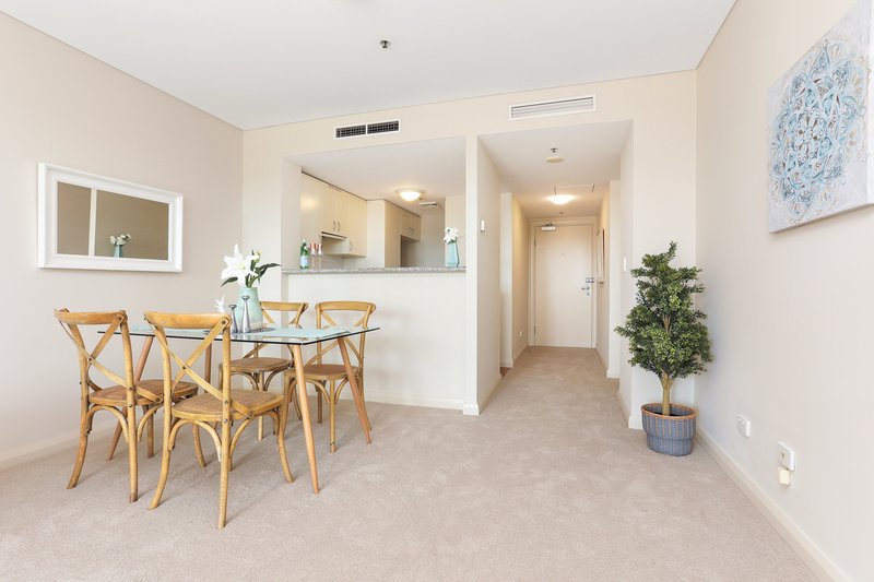 Photo - 609/2 Quay Street, Haymarket NSW 2000 - Image 3