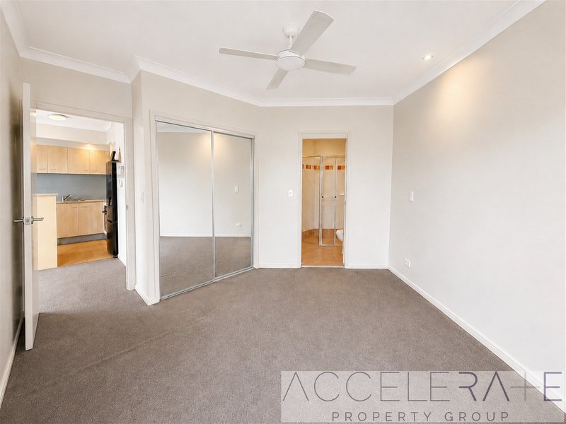 Photo - 609/448 Boundary Street, Spring Hill QLD 4000 - Image 9