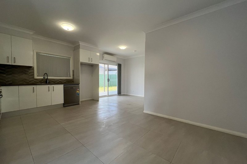 Photo - 60A Coowarra Drive, St Clair NSW 2759 - Image 4