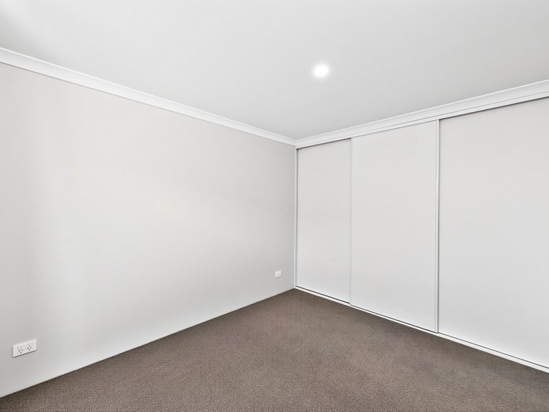 Photo - 60A Fenchurch Drive, Hilbert WA 6112 - Image 15