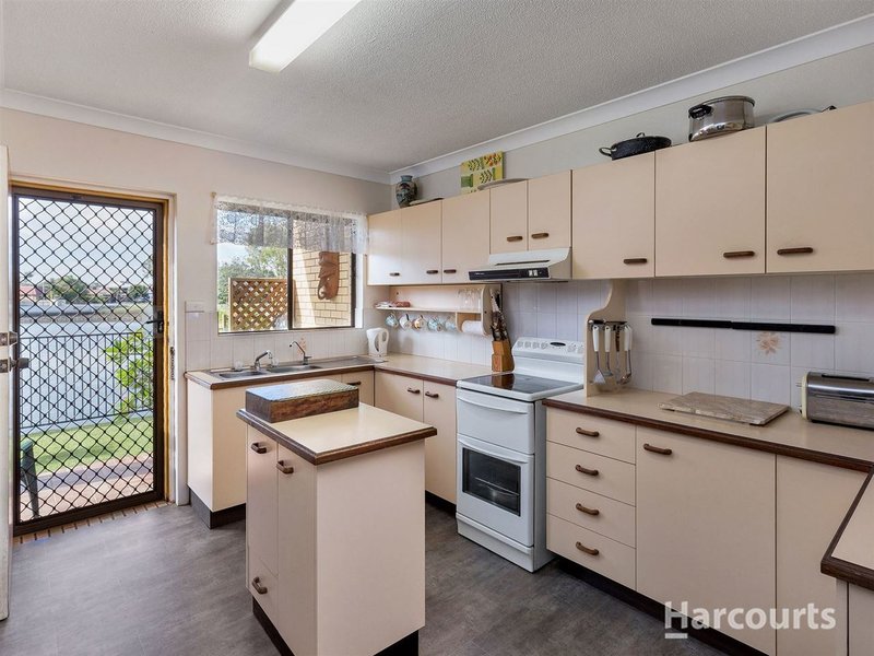 Photo - 6/1-3 Dolphin Drive, Bongaree QLD 4507 - Image 5