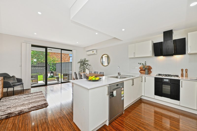 Photo - 6/1-3 Louis Street, Granville NSW 2142 - Image 3