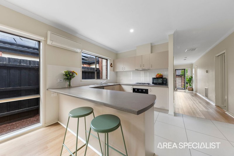 Photo - 6/1-5 Meaby Drive, Pakenham VIC 3810 - Image 2