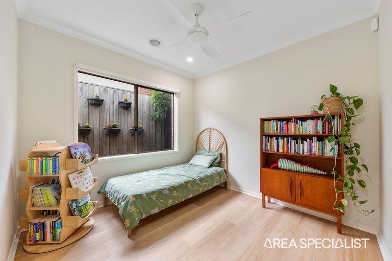 Photo - 6/1-5 Meaby Drive, Pakenham VIC 3810 - Image 7