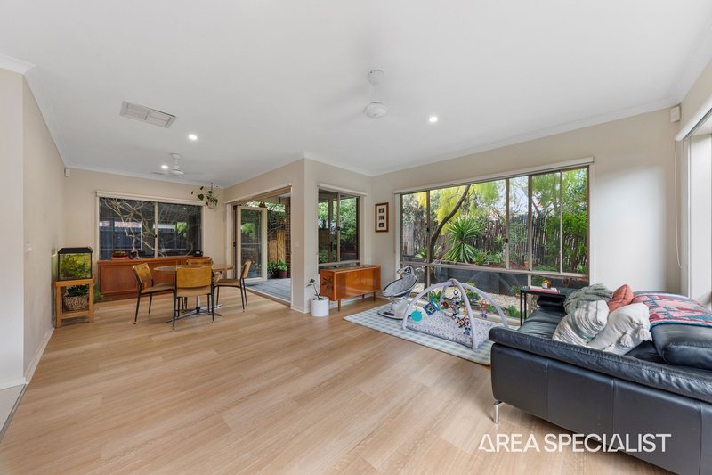 Photo - 6/1-5 Meaby Drive, Pakenham VIC 3810 - Image 10