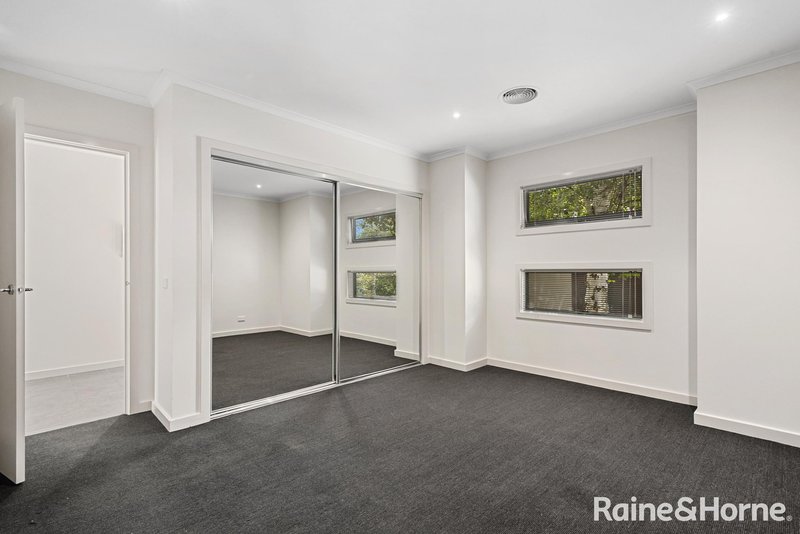 Photo - 6/1-5 Rodney Street, Gisborne VIC 3437 - Image 7
