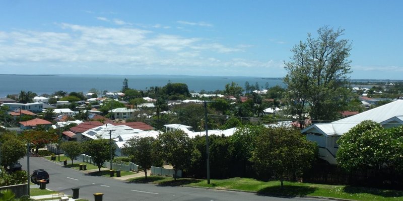 Photo - 61 Adam Street, Wynnum QLD 4178 - Image 2