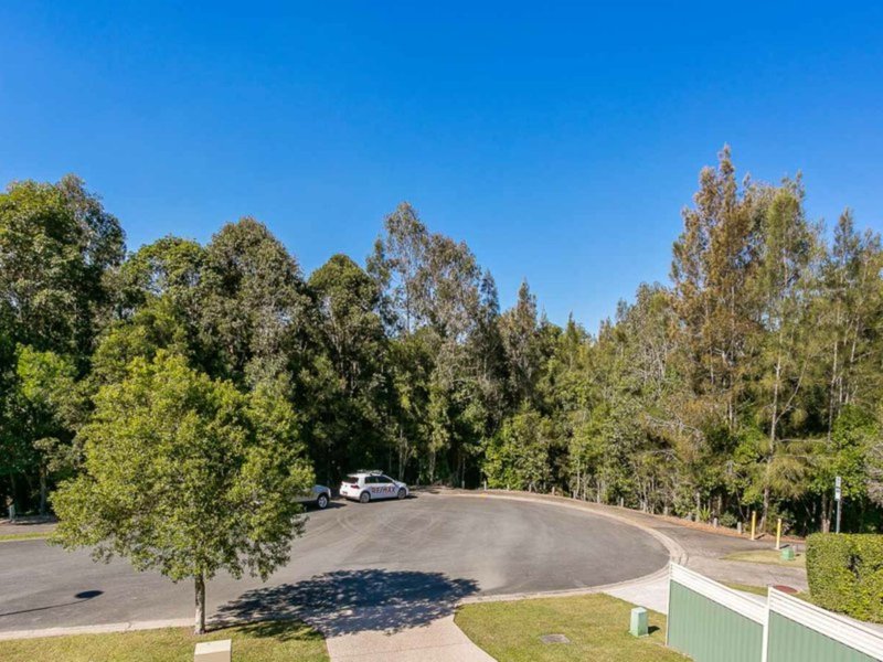 Photo - 61 Antonson Crescent, Mudgeeraba QLD 4213 - Image 10