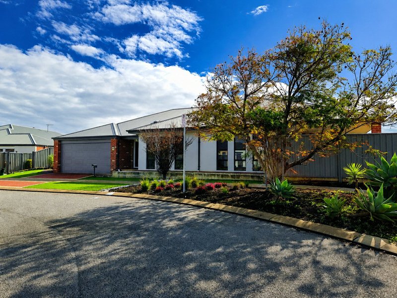 Photo - 61 Archdale Loop, Piara Waters WA 6112 - Image 2