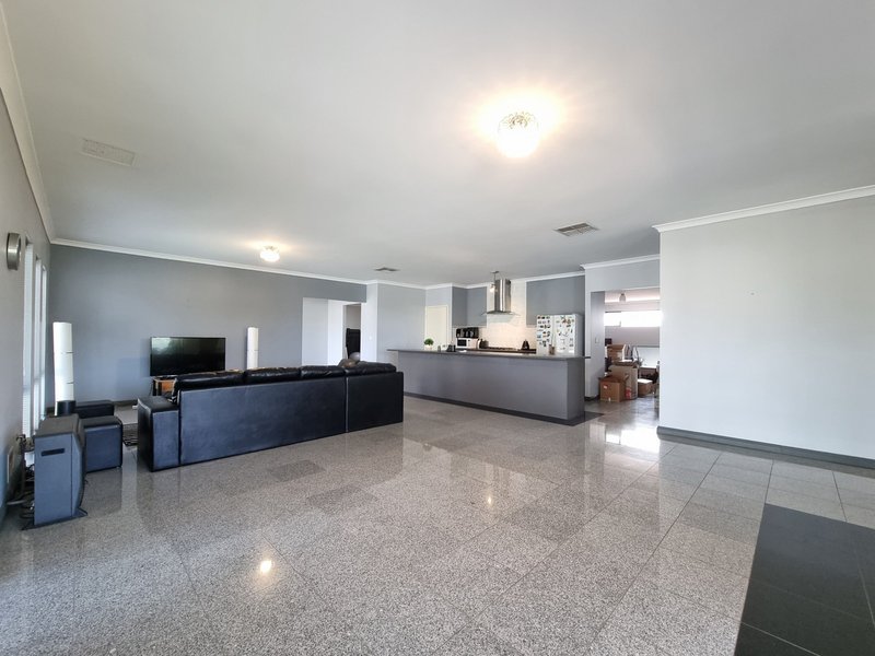 Photo - 61 Archdale Loop, Piara Waters WA 6112 - Image 4