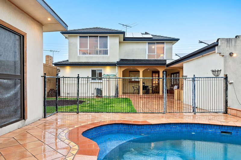 Photo - 61 Argus Street, Cheltenham VIC 3192 - Image 16