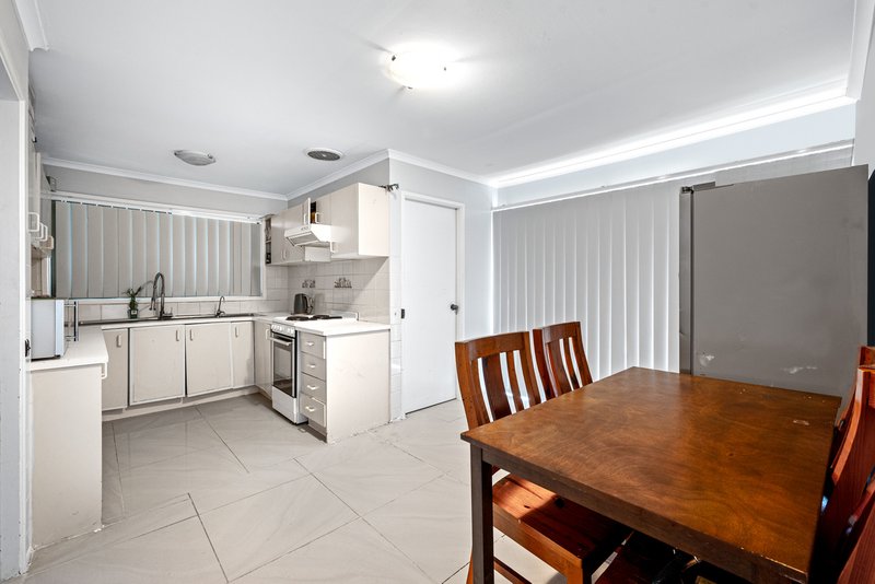 Photo - 6/1 Astelia Street, Macquarie Fields NSW 2564 - Image 7