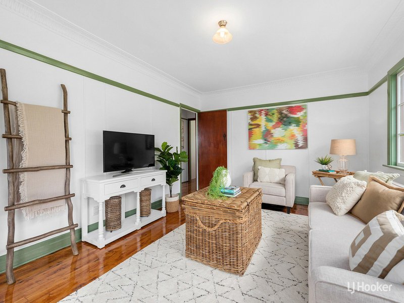 Photo - 61 Aster Street, Cannon Hill QLD 4170 - Image 3