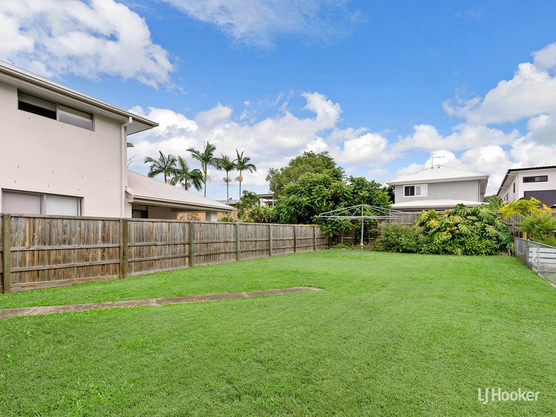 Photo - 61 Aster Street, Cannon Hill QLD 4170 - Image 11