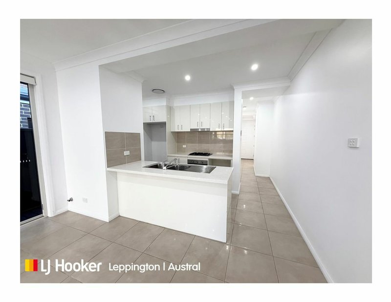 Photo - 61 Batavia Avenue, Leppington NSW 2179 - Image 3