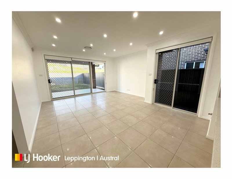 Photo - 61 Batavia Avenue, Leppington NSW 2179 - Image 9