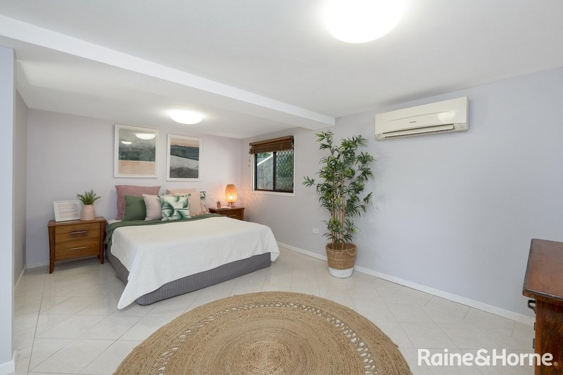 Photo - 61 Bayswater Terrace, Hyde Park QLD 4812 - Image 15